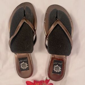 Gold fun-colored! Yellow Box “HIP HOP” sandals!